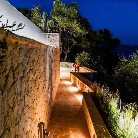 Isle Of Olive Katávolos