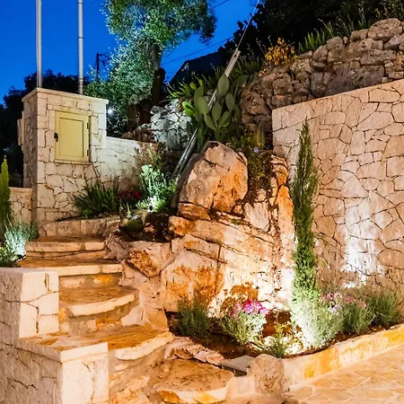 Isle Of Olive * Katávolos